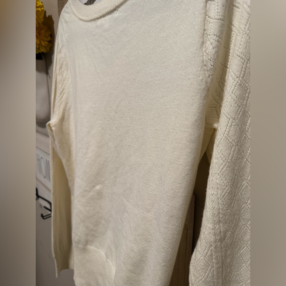 DR2 sweater - Picture 6 of 6
